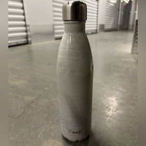 S’well Light Purple Snakeskin Large Water Bottle